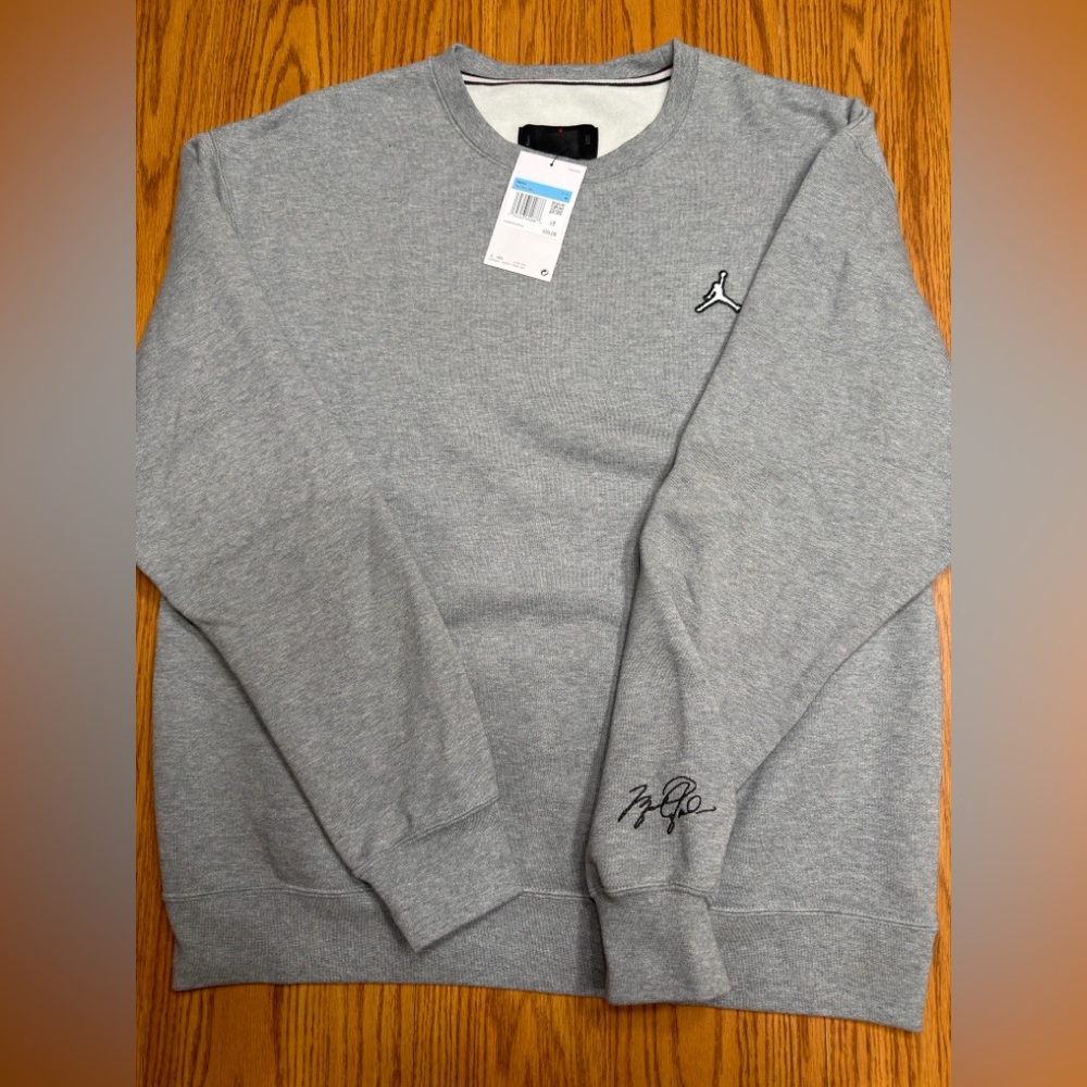 BNWT Jordan Gray Crewneck Sweater Men's Medium